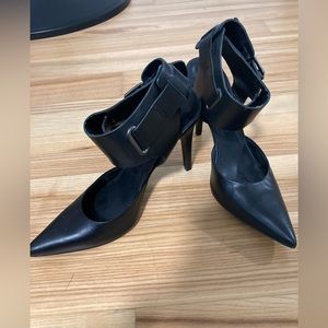 Zara black heels, size 37